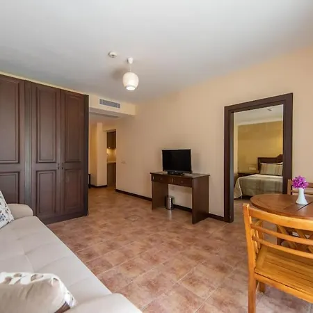 Sleeps 2, Shared Pool - Awz 304, 3 Bodrum